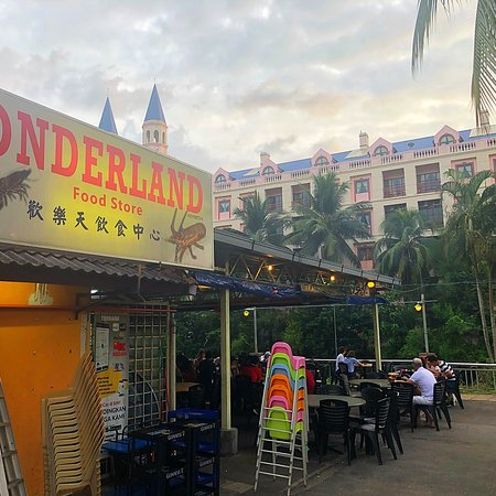 Where to Eat in Langakawi Like a Local-Wonderland Food Store