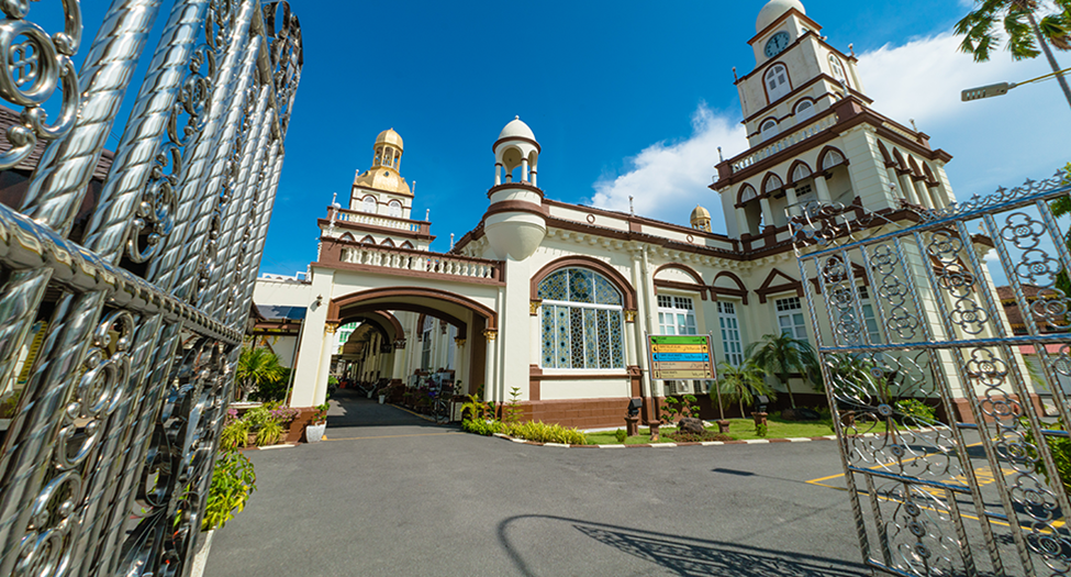 Pantai Cahaya Bulan-Masjid Muhammadi