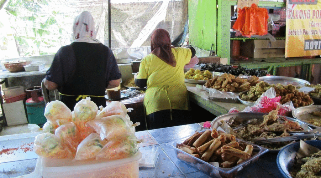 Where to Eat in Kuantan Like a Local-Warung Pok Su & Mok Su